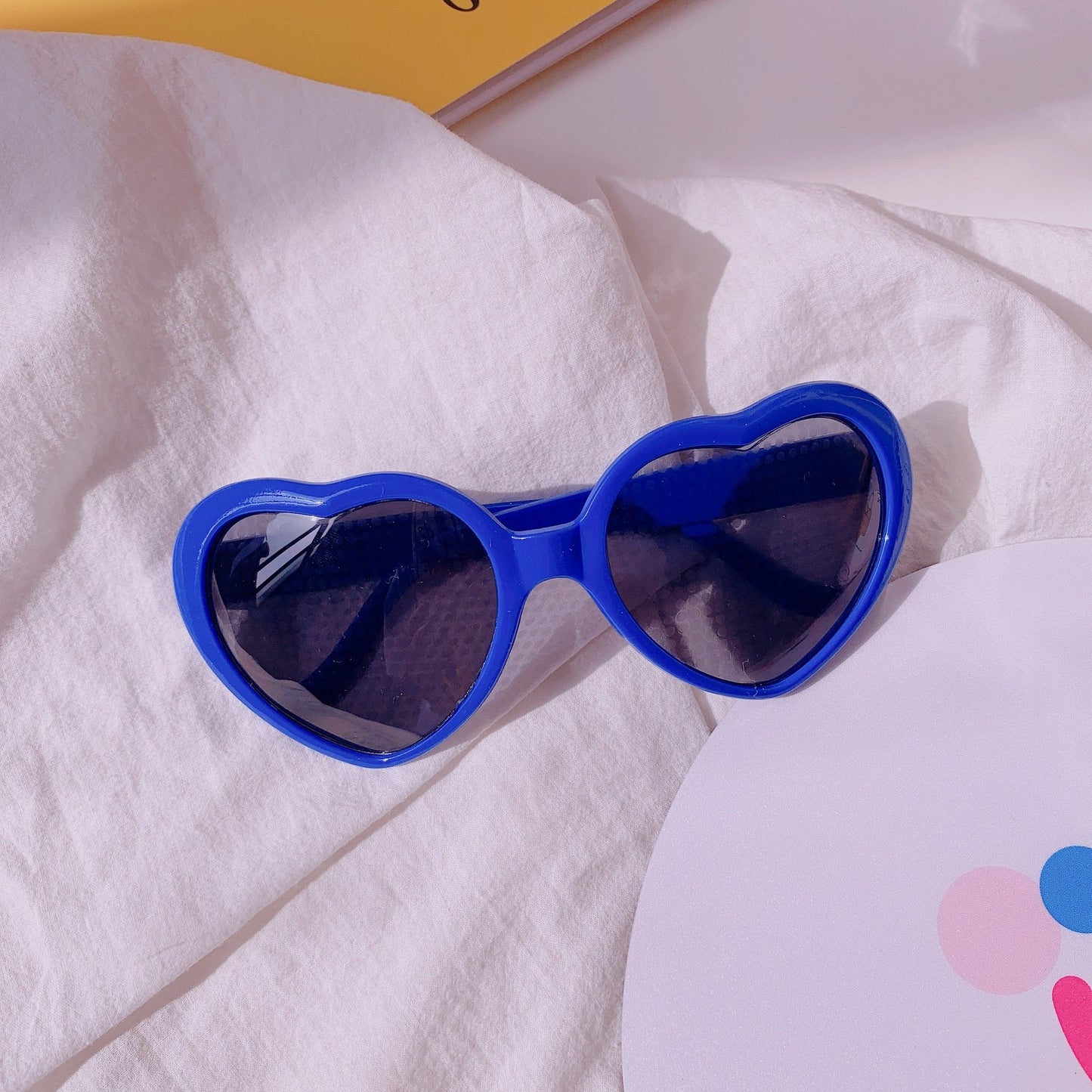 3D Heart-shaped special effect glasses