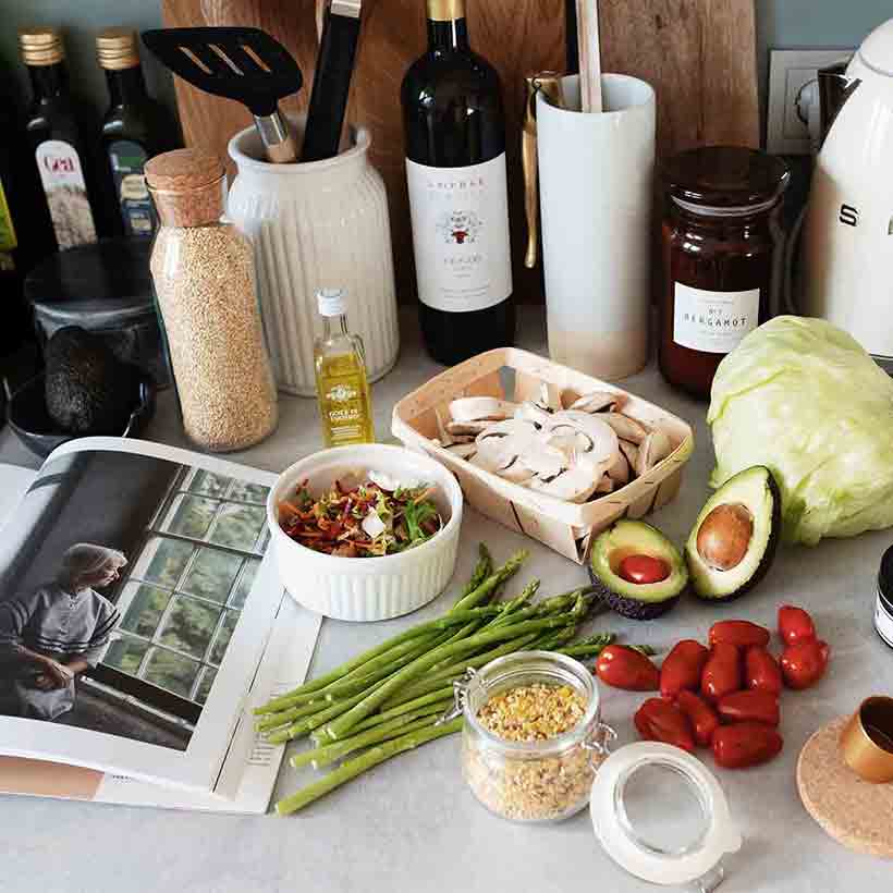 HOME AND KITCHEN