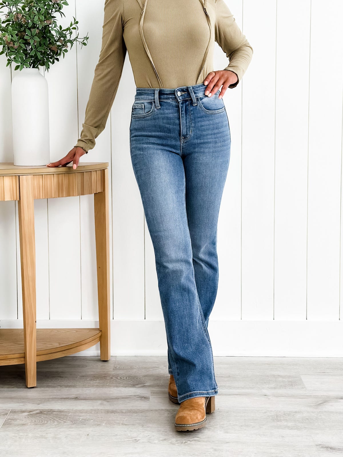 🔥Last day to buy 1 get 1 free🔥Holy Grail Tummy Control Bootcut Jeans