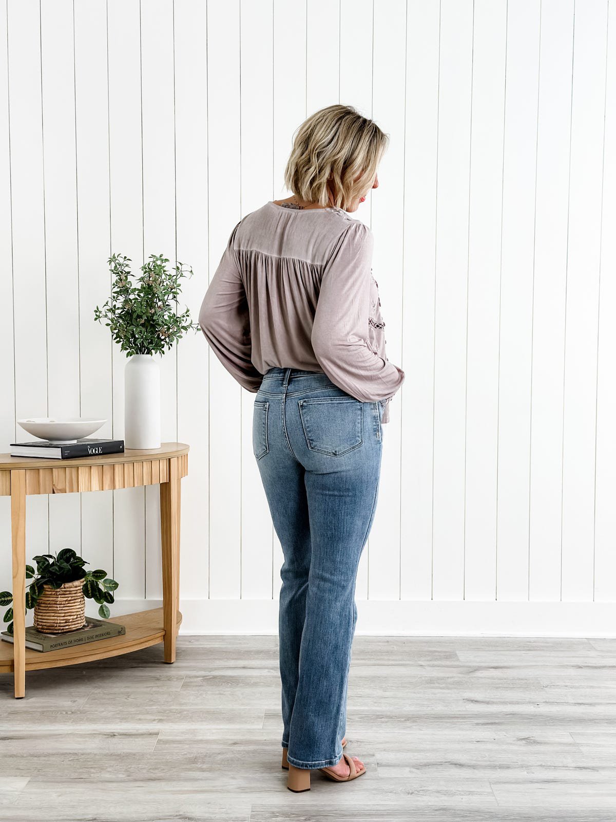 🔥Last day to buy 1 get 1 free🔥Holy Grail Tummy Control Bootcut Jeans